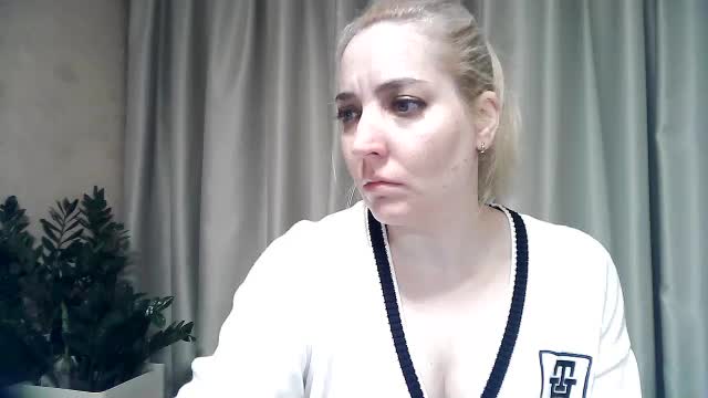 mariska-kiska Приват Записи 2026-04-15