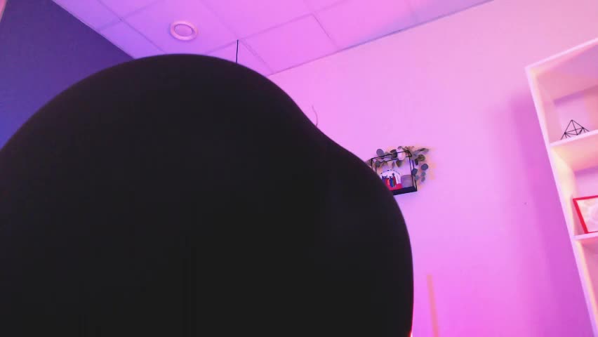 leslie_bird Приват Записи 2026-04-15