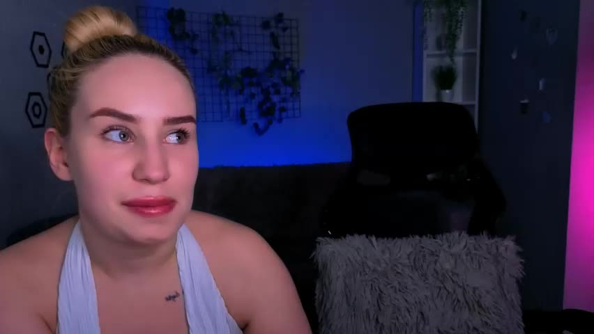 riley_sanders Приват Записи 2026-04-15