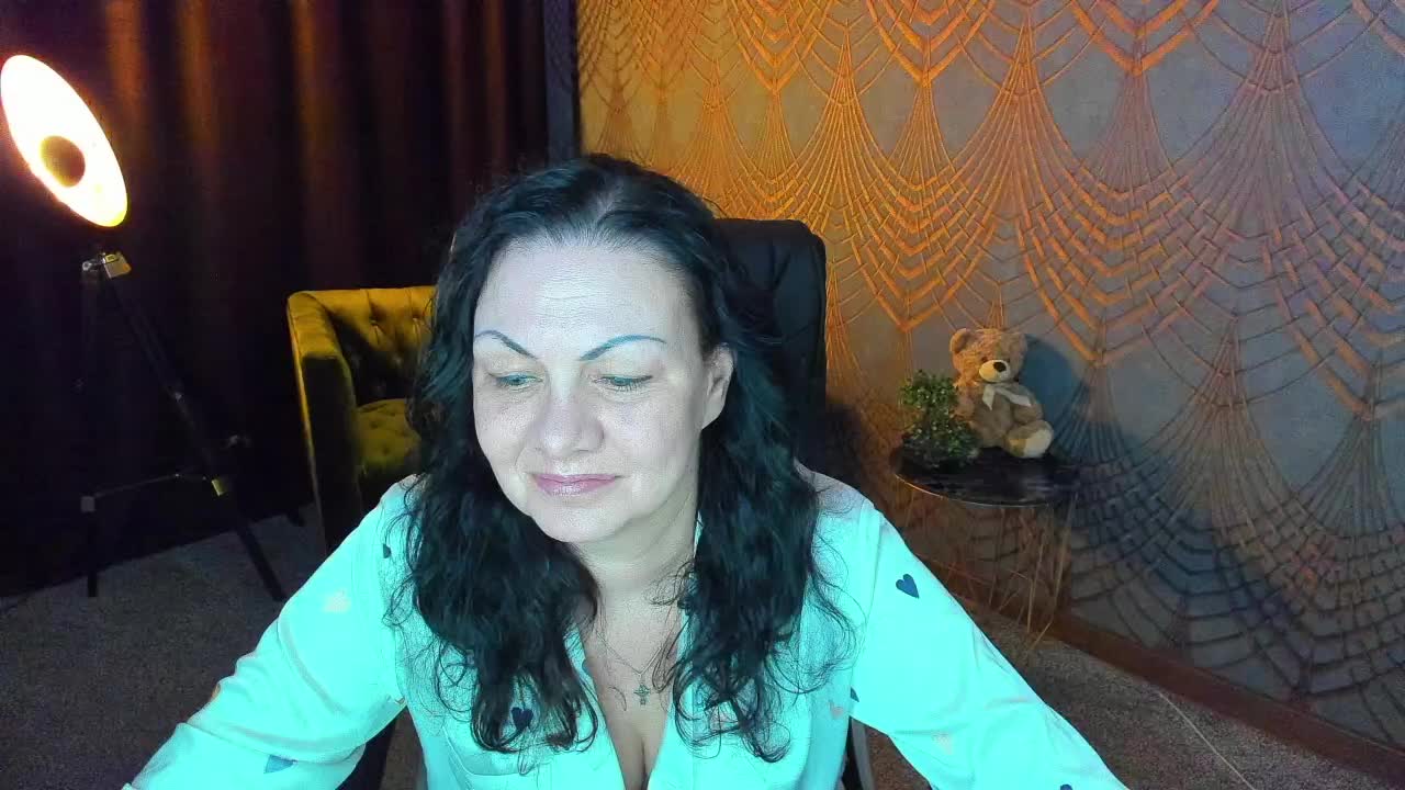 IrissMoon Приват Записи 2026-04-16