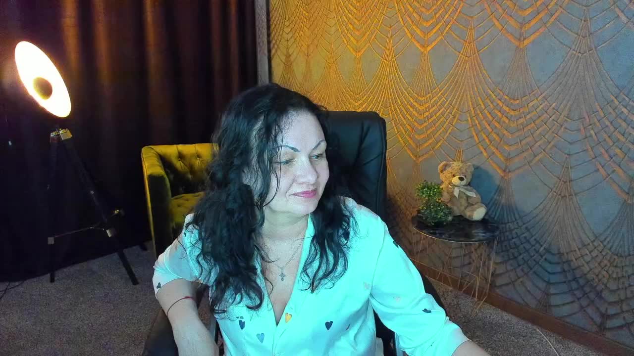 IrissMoon Приват Записи 2026-04-17