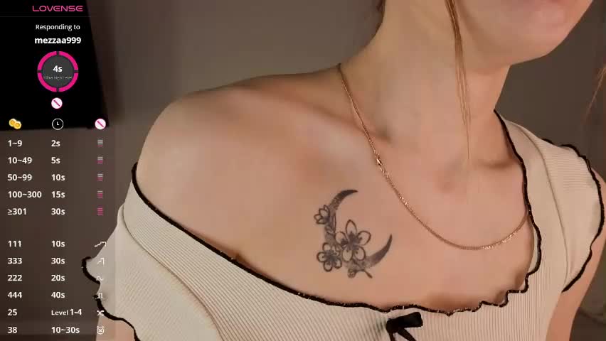 emilyhewell Приват Записи 2026-04-17