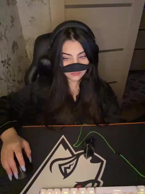 Aloeloea Приват Записи 2026-04-18