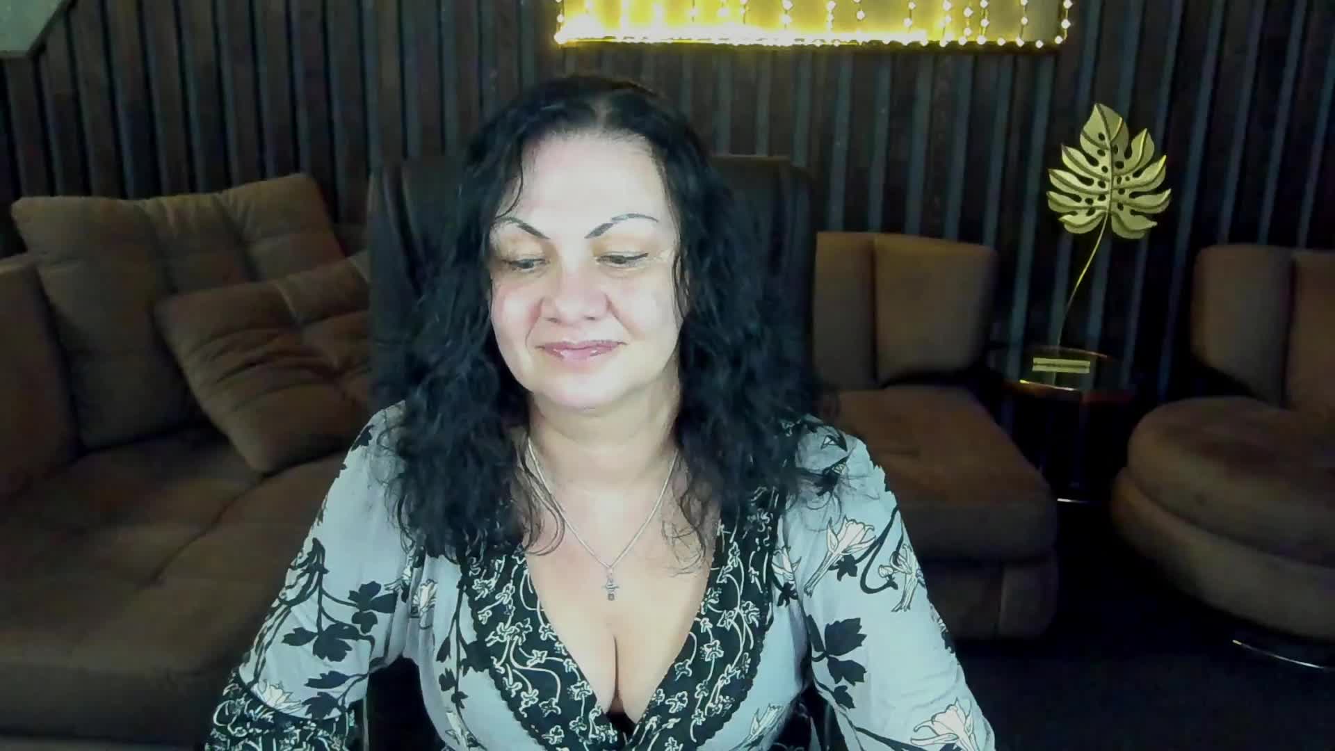 IrissMoon Приват Записи 2026-04-18