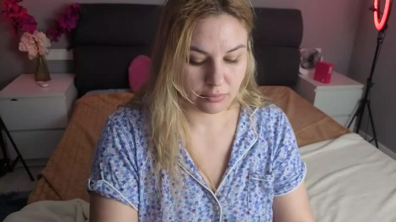 AvaQueen Приват Записи 2026-04-18