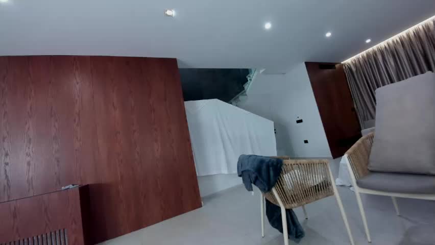 ehotlovea Приват Записи 2026-04-18