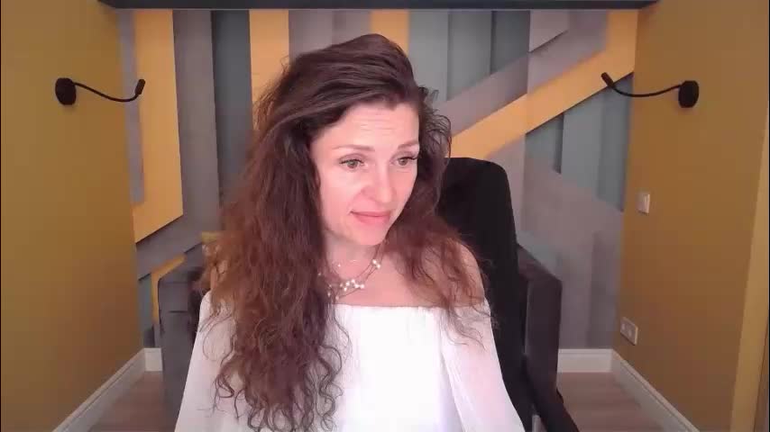 ellalongs Приват Записи 2026-04-19