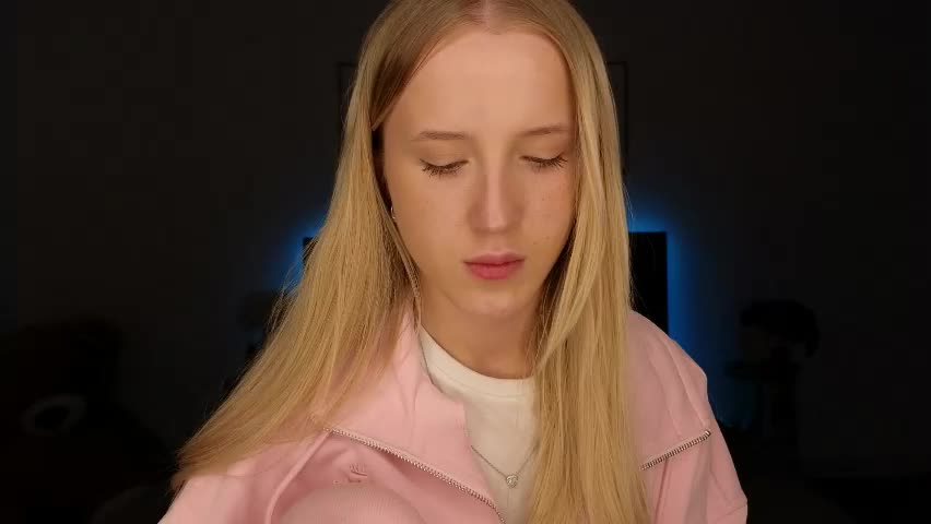 adele_armas Приват Записи 2026-04-22