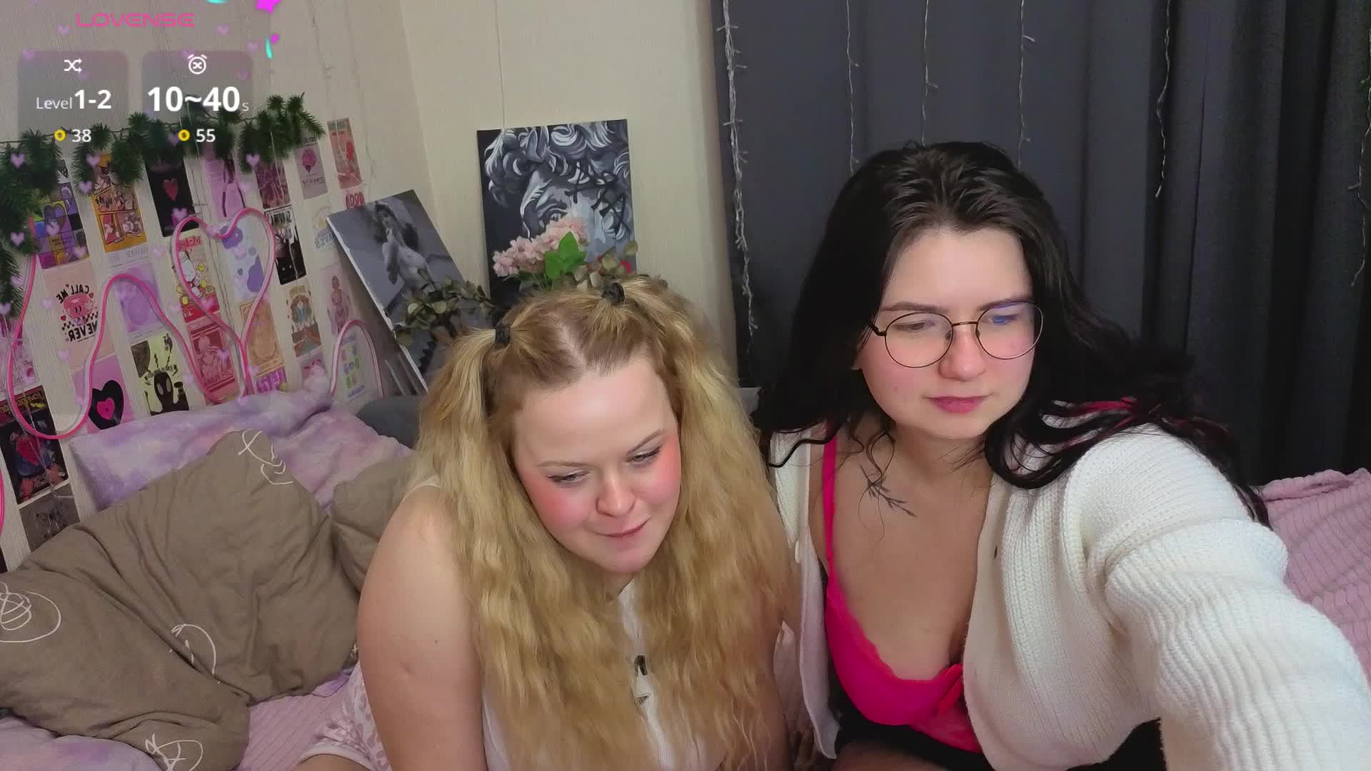Kitty-and-Hannah Приват Записи 2026-04-22
