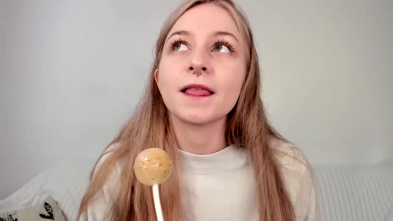 MiaMeowa Приват Записи 2026-04-23