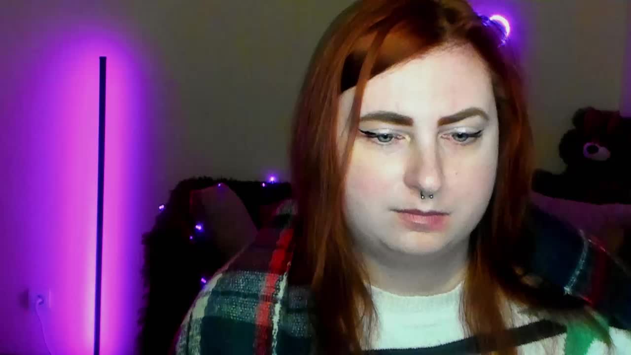 Aliciaredluv Приват Записи 2026-04-24