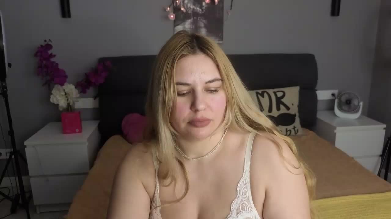 AvaQueen Приват Записи 2026-04-25