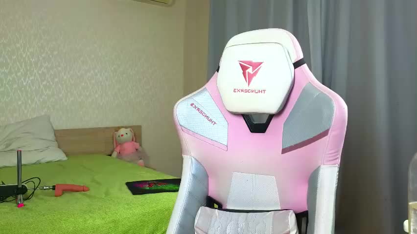 adelina_cowell Приват Записи 2026-04-27