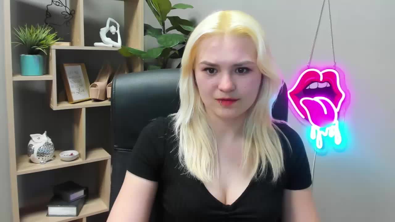 SweetLilyxo Приват Записи 2026-04-28