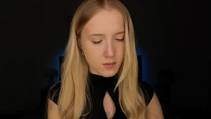 adele_armas Приват Записи 2026-04-30