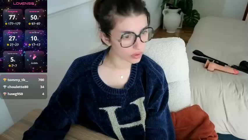 charlieangella Приват Записи 2026-05-05
