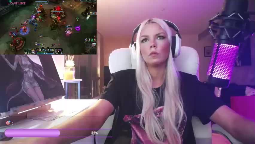 tinykylie Приват Записи 2026-05-09