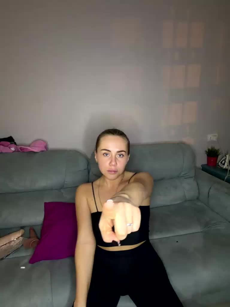 Angelgirl20 Приват Записи 2026-05-11