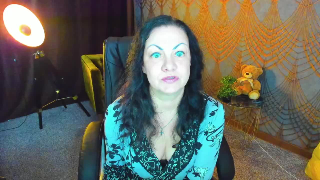 IrissMoon Приват Записи 2026-05-11