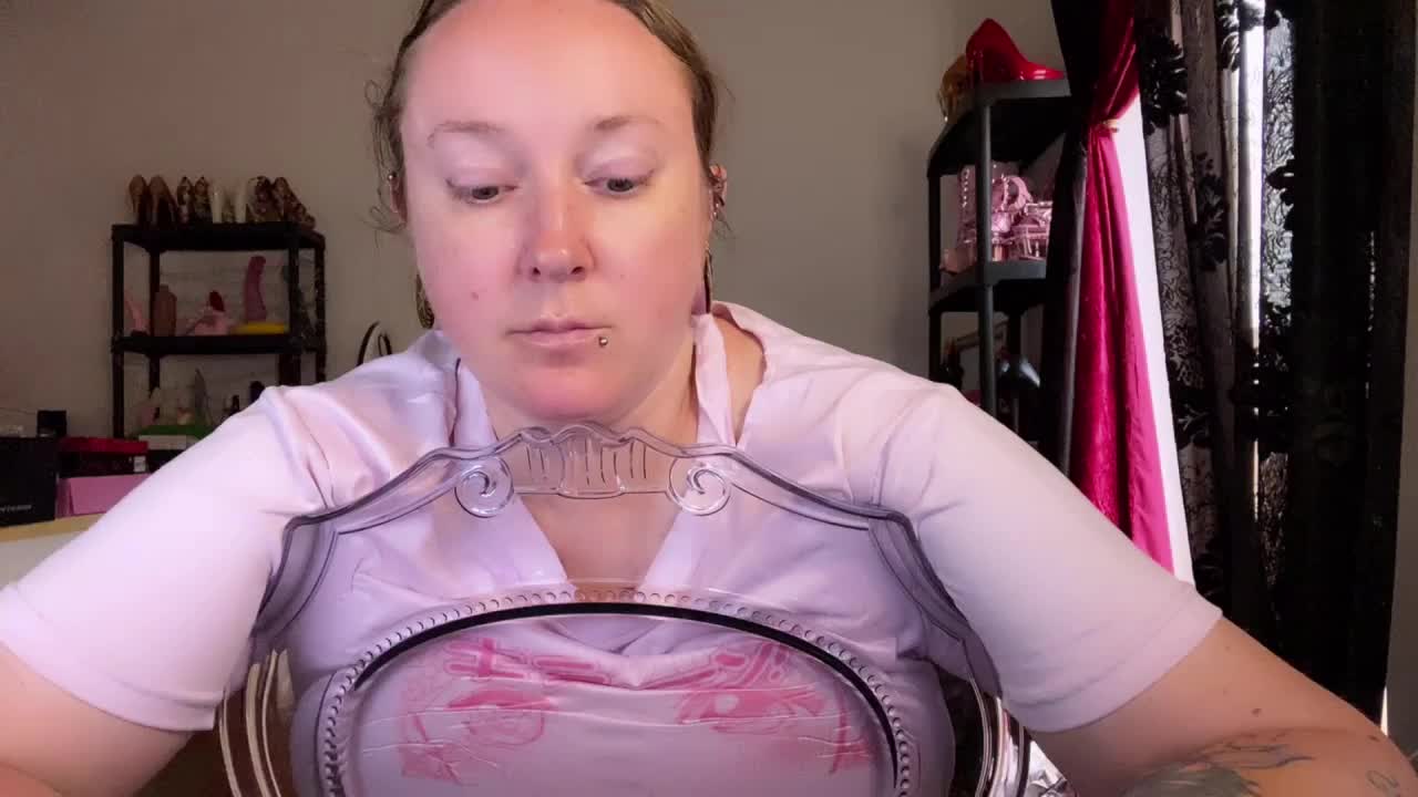 NylonQueen Приват Записи 2026-05-11
