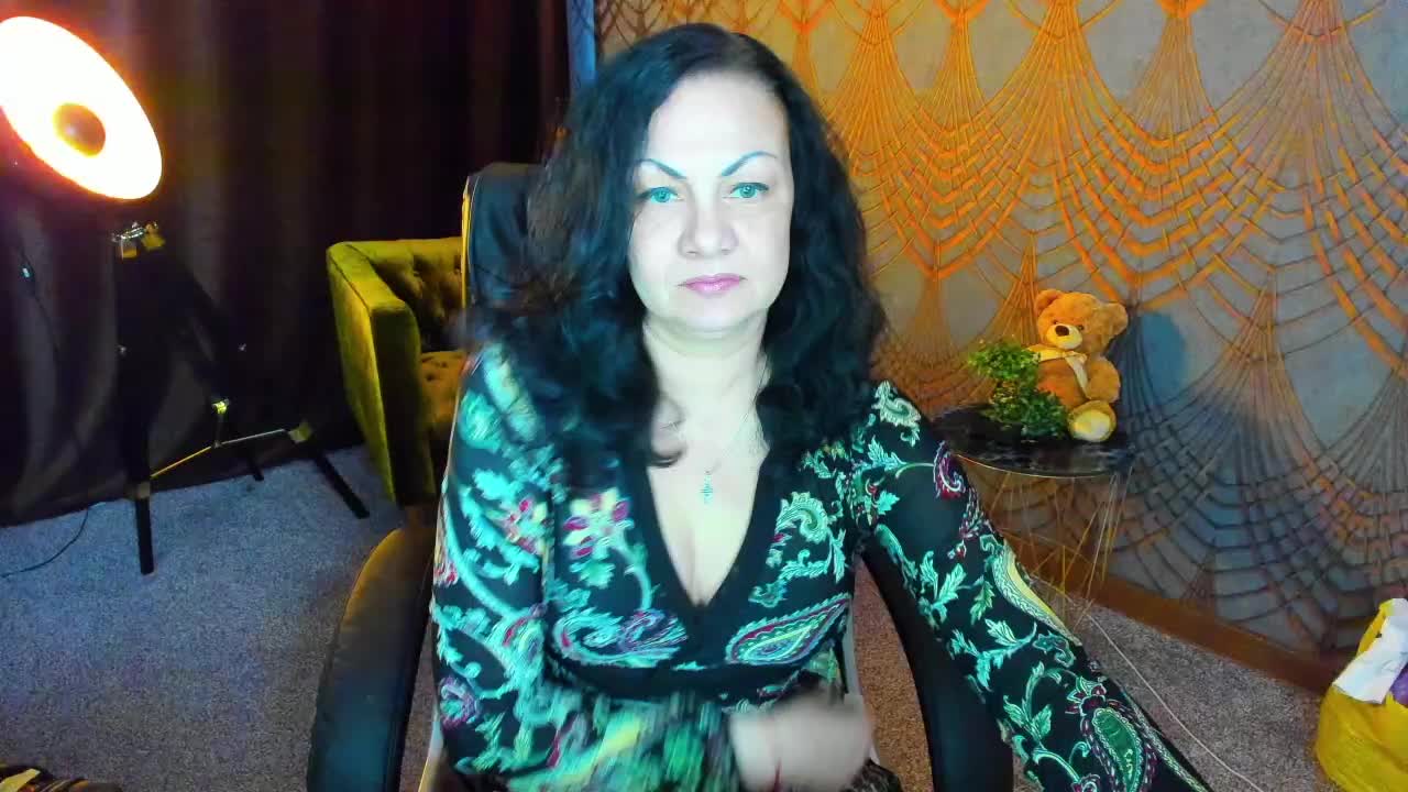 IrissMoon Приват Записи 2026-05-12