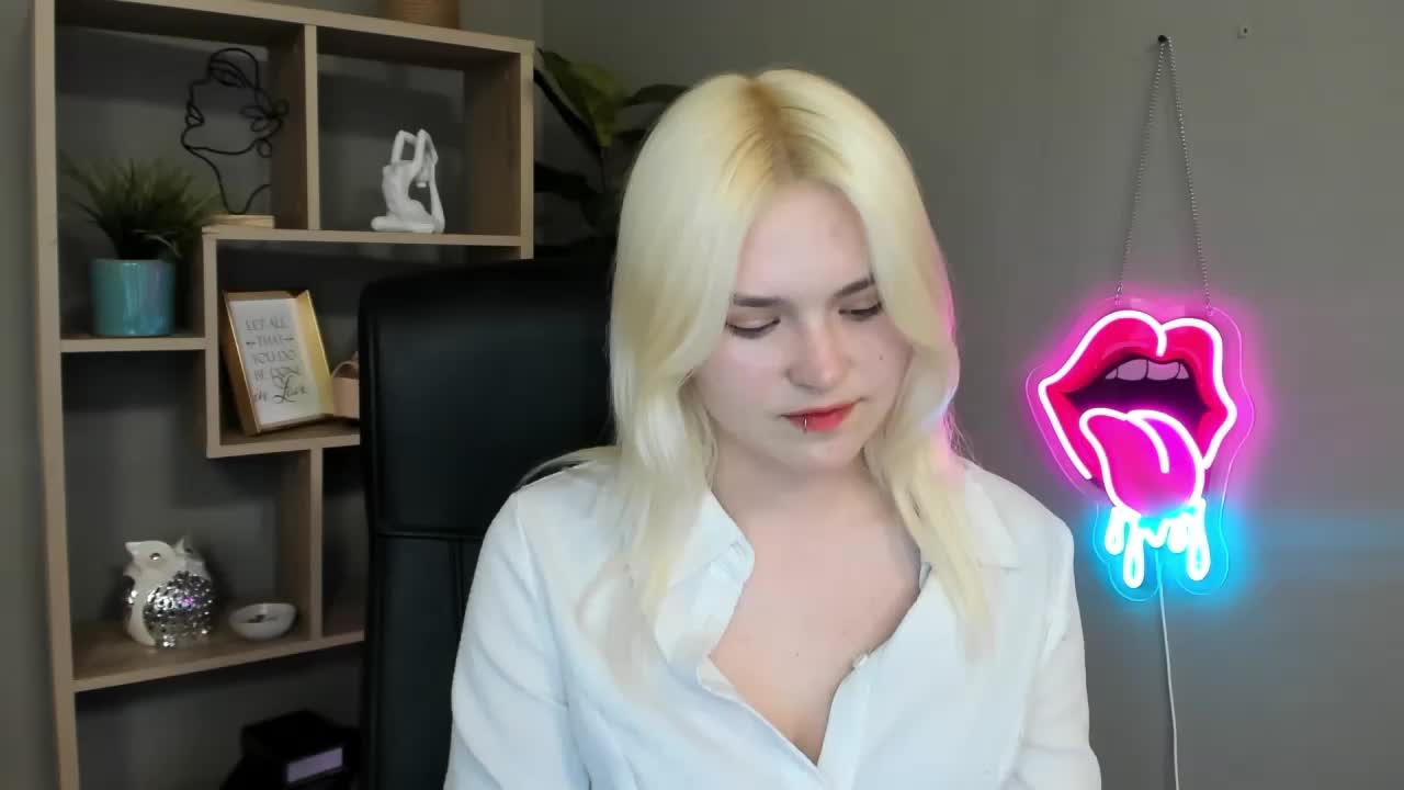 SweetLilyxo Приват Записи 2026-05-13