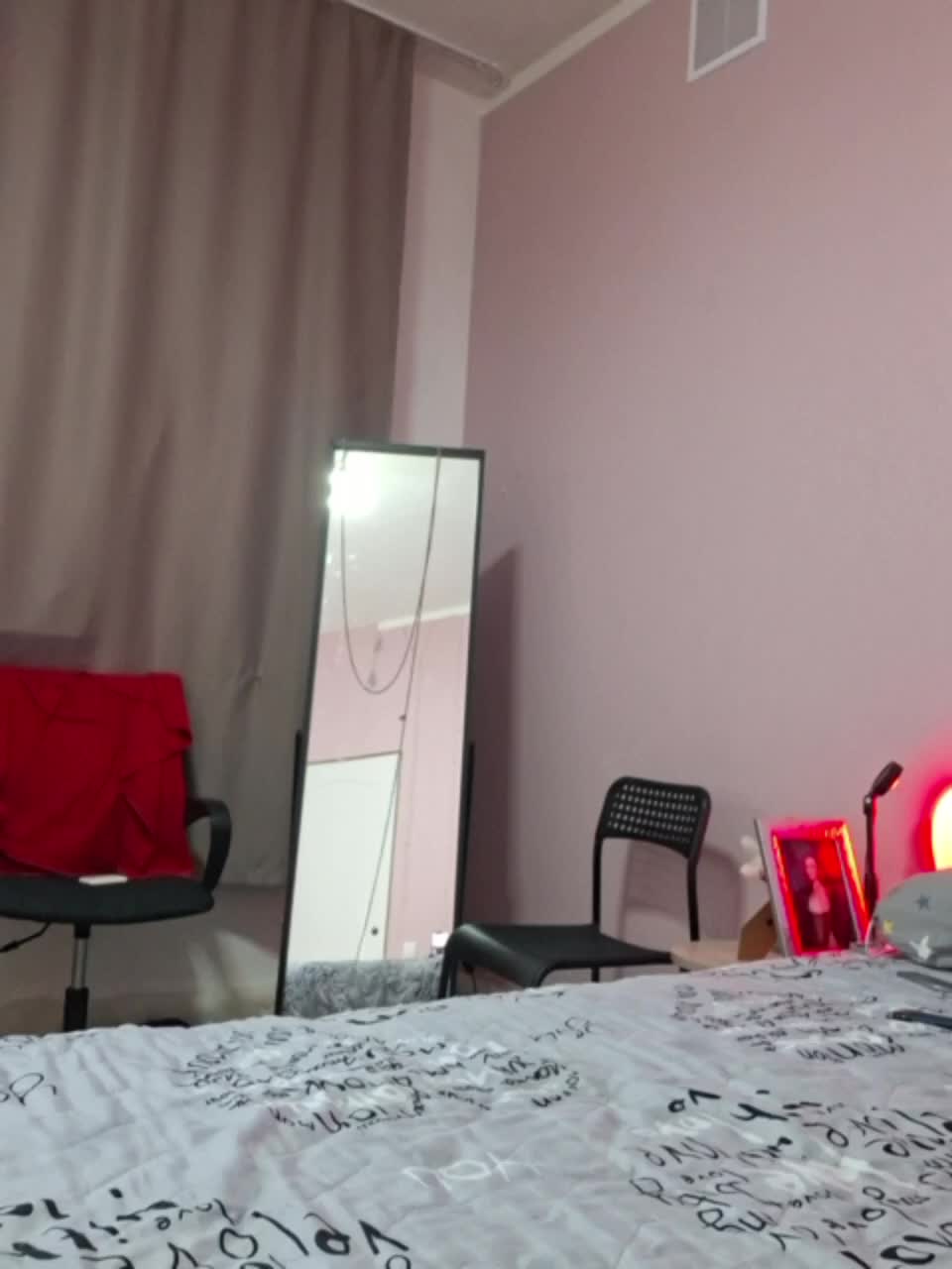 Naomi-milf Приват Записи 2026-05-12