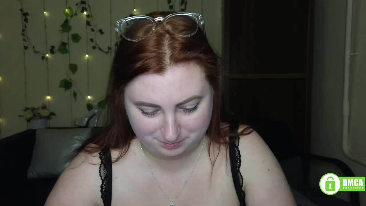 Aliciaredluv Приват Записи 2026-05-13