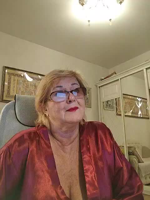 KarinkaSweet Приват Записи 2026-05-13