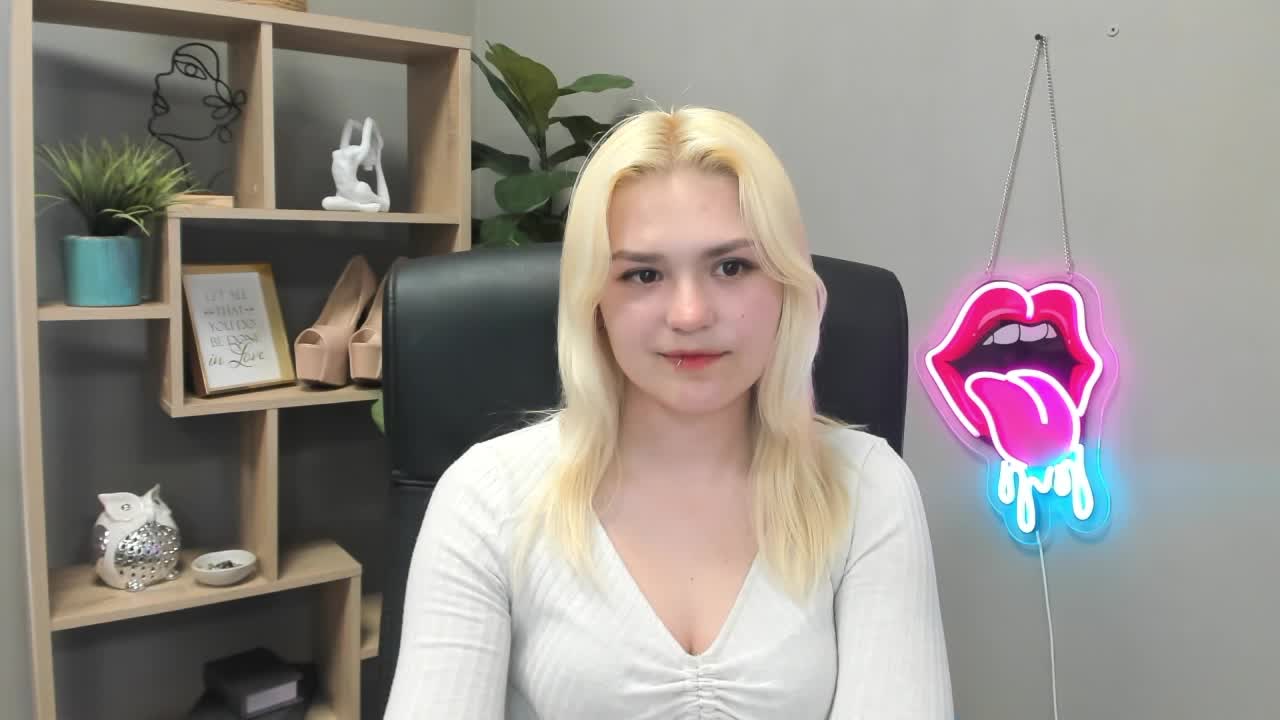 SweetLilyxo Приват Записи 2026-05-15