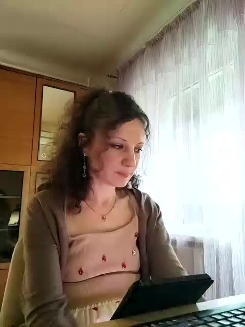 Viviennn Приват Записи 2026-05-16