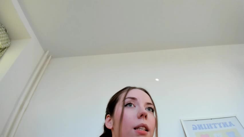 thisisamelia Приват Записи 2026-05-17
