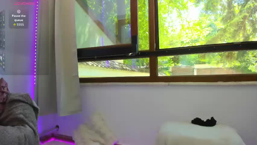 awesome_jolie Приват Записи 2026-05-18