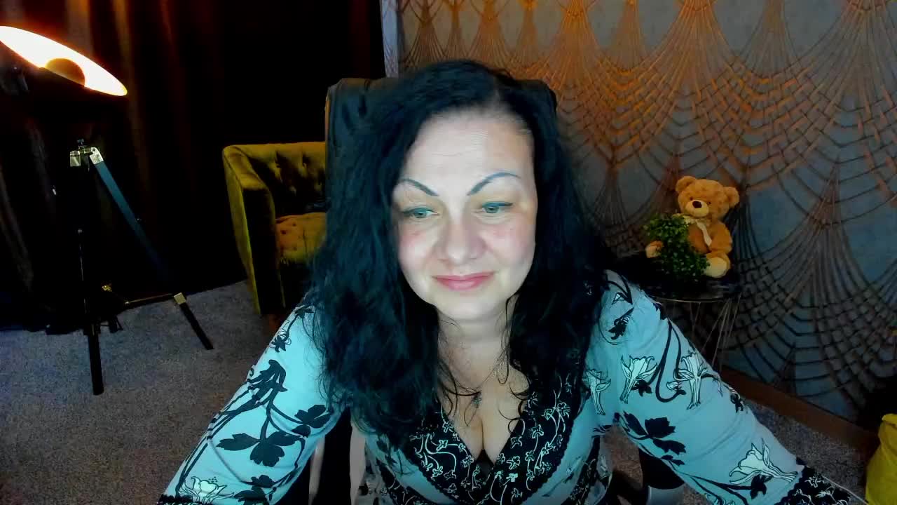 IrissMoon Приват Записи 2026-06-04