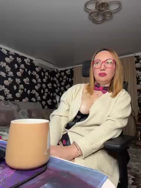 Pink-Lips Приват Записи 2026-06-04