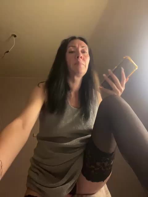 Karolina_Milf Приват Записи 2026-06-11