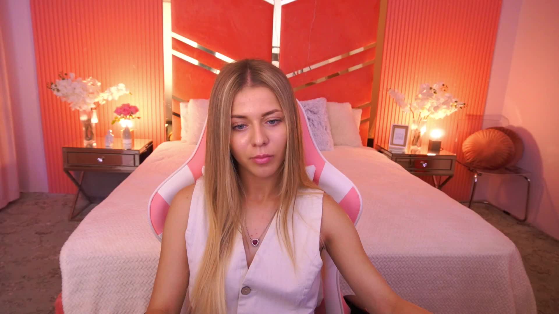 LoveeDove Приват Записи 2026-06-12