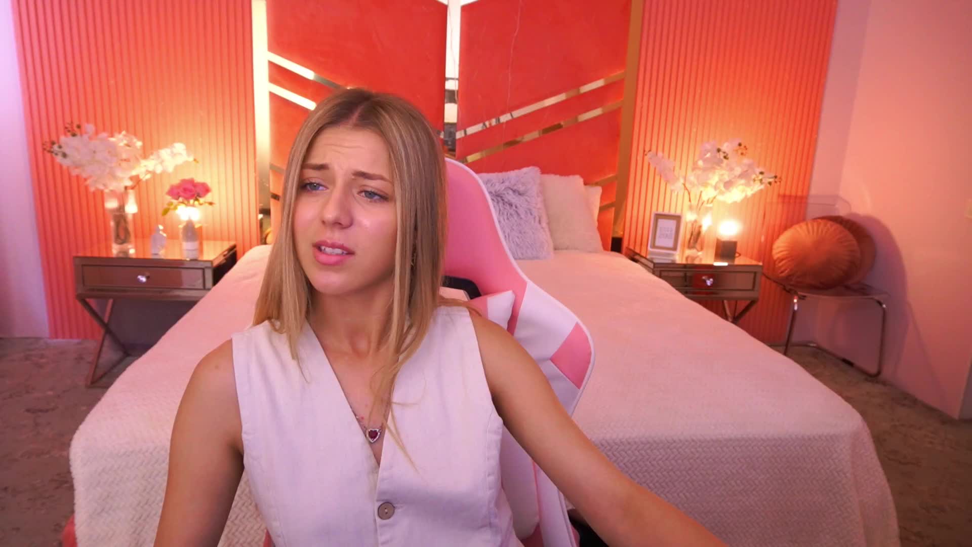 LoveeDove Приват Записи 2026-06-12