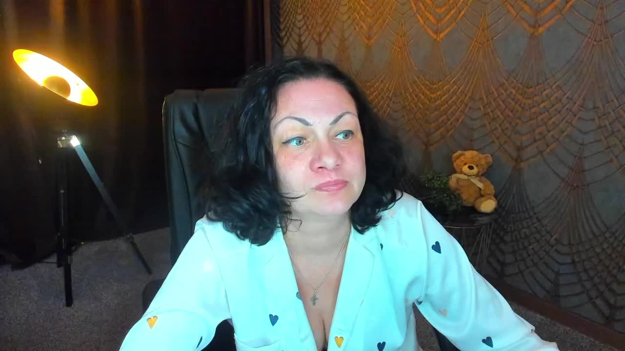 IrissMoon Приват Записи 2026-06-14