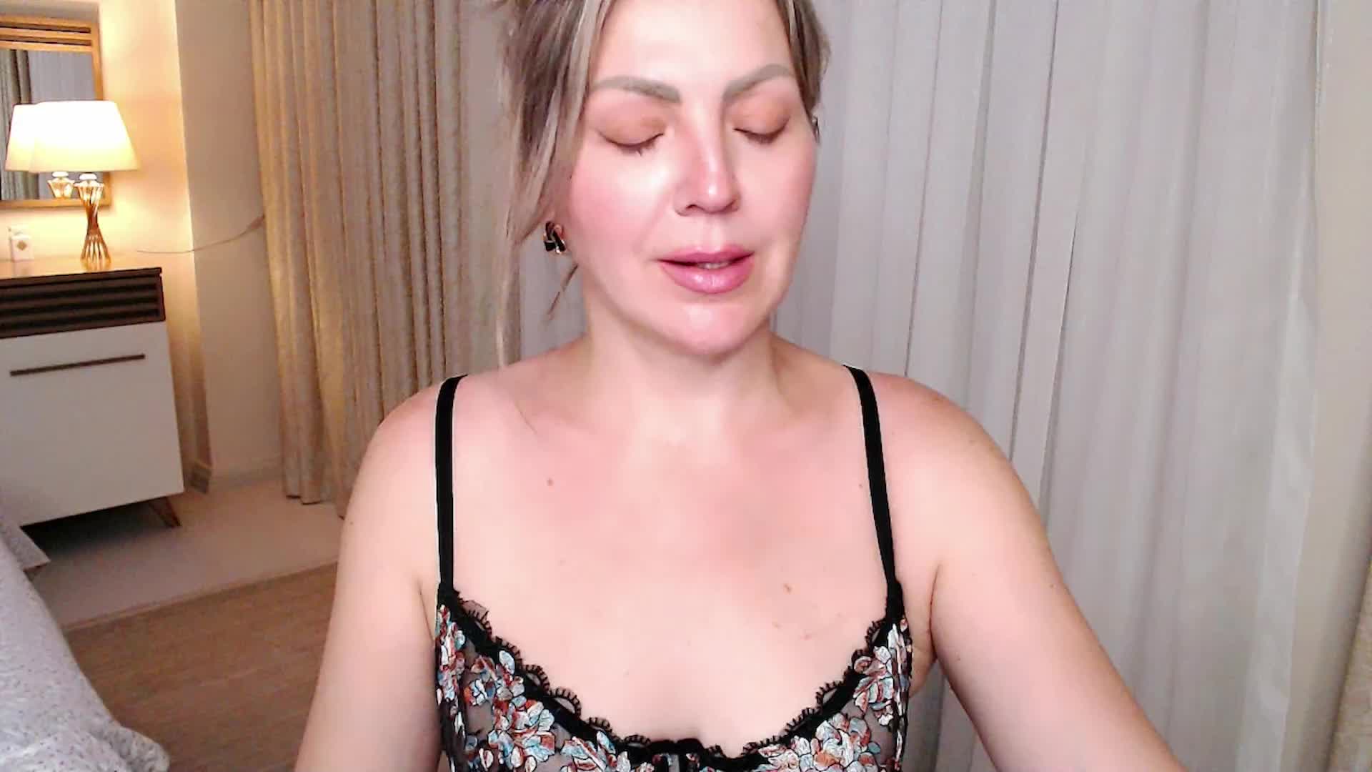 Sweetbeatrice Приват Записи 2026-06-14