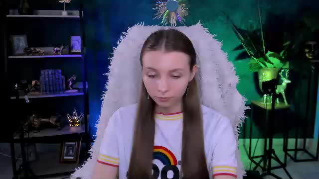 juliedaniel Приват Записи 2026-06-15