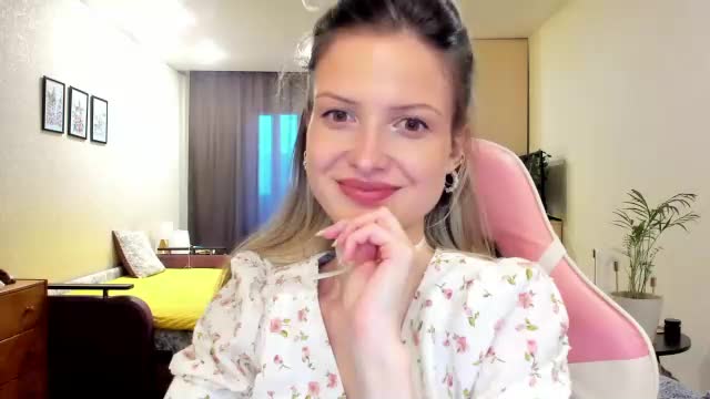 julie_flores Приват Записи 2026-06-16