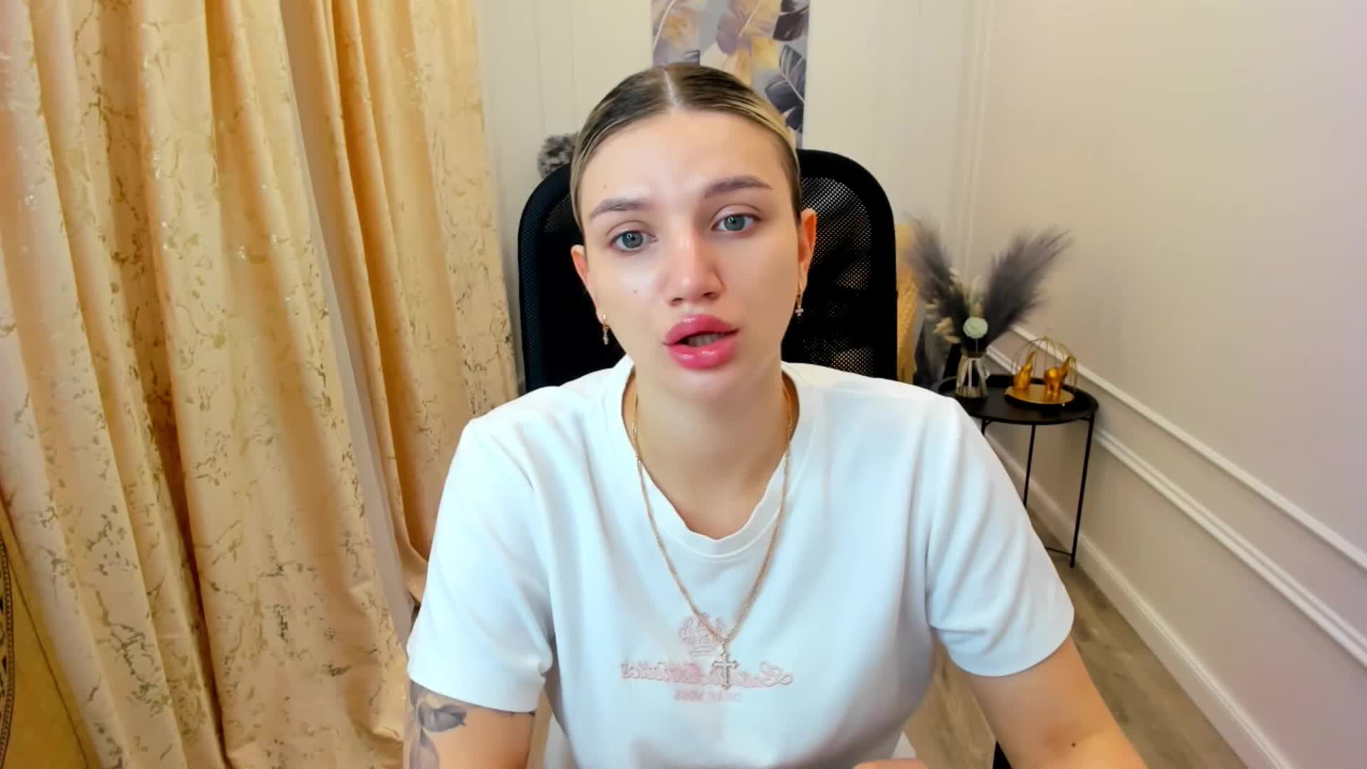 SelenaMoonlight Приват Записи 2026-06-17