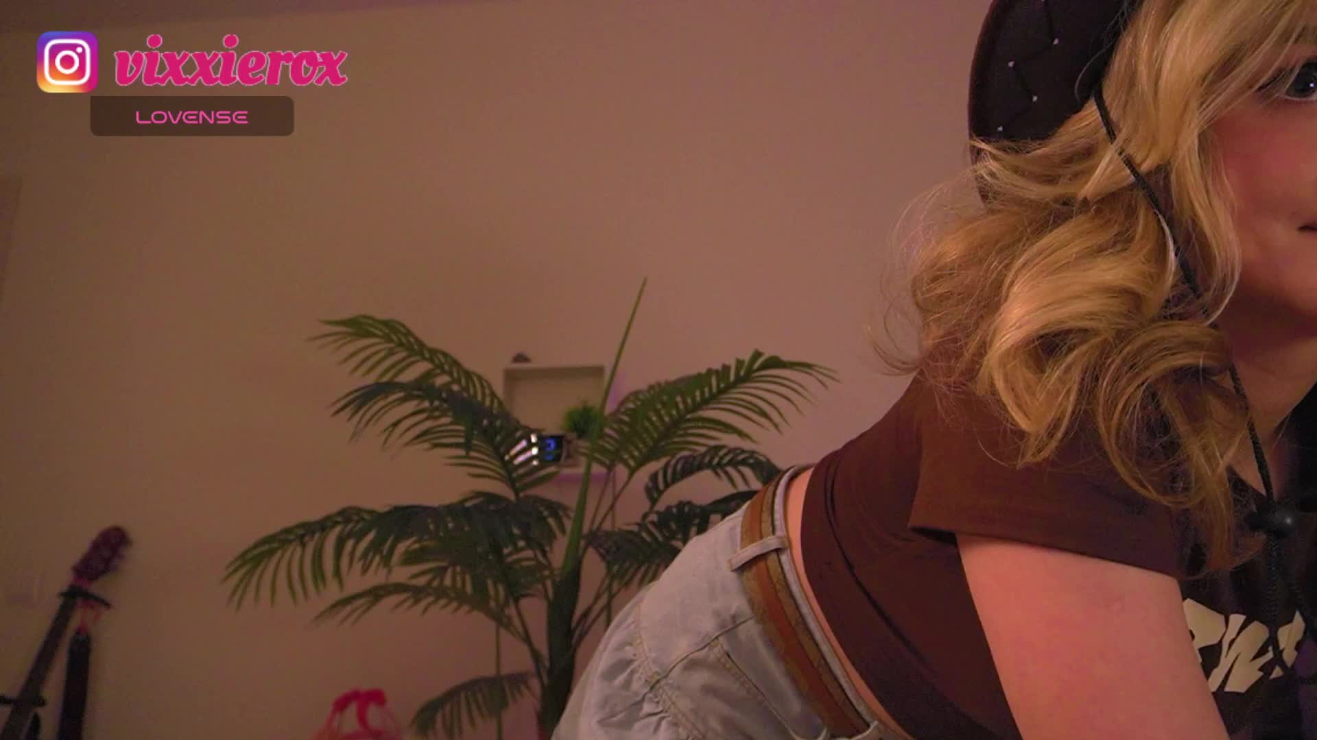 VixXxie Приват Записи 2026-06-19