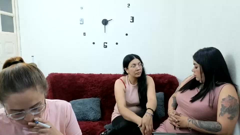 emilyriskhot Приват Записи 2026-06-24