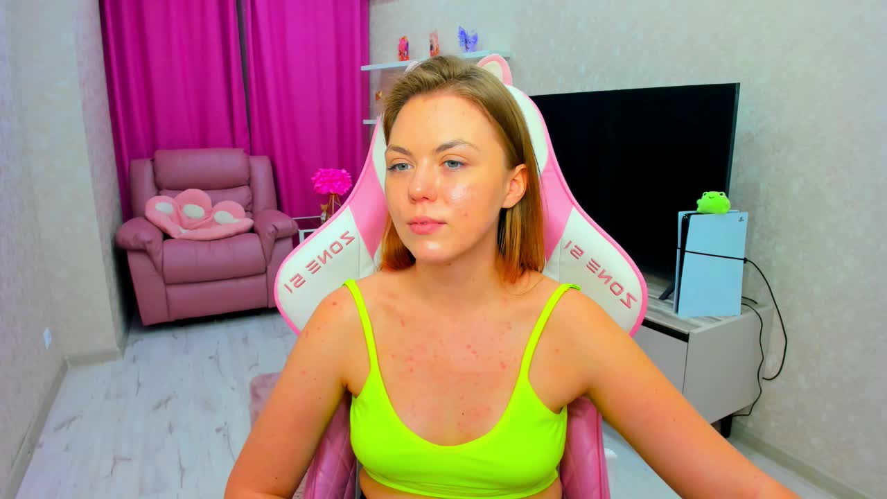 Strawberrye Приват Записи 2026-06-28