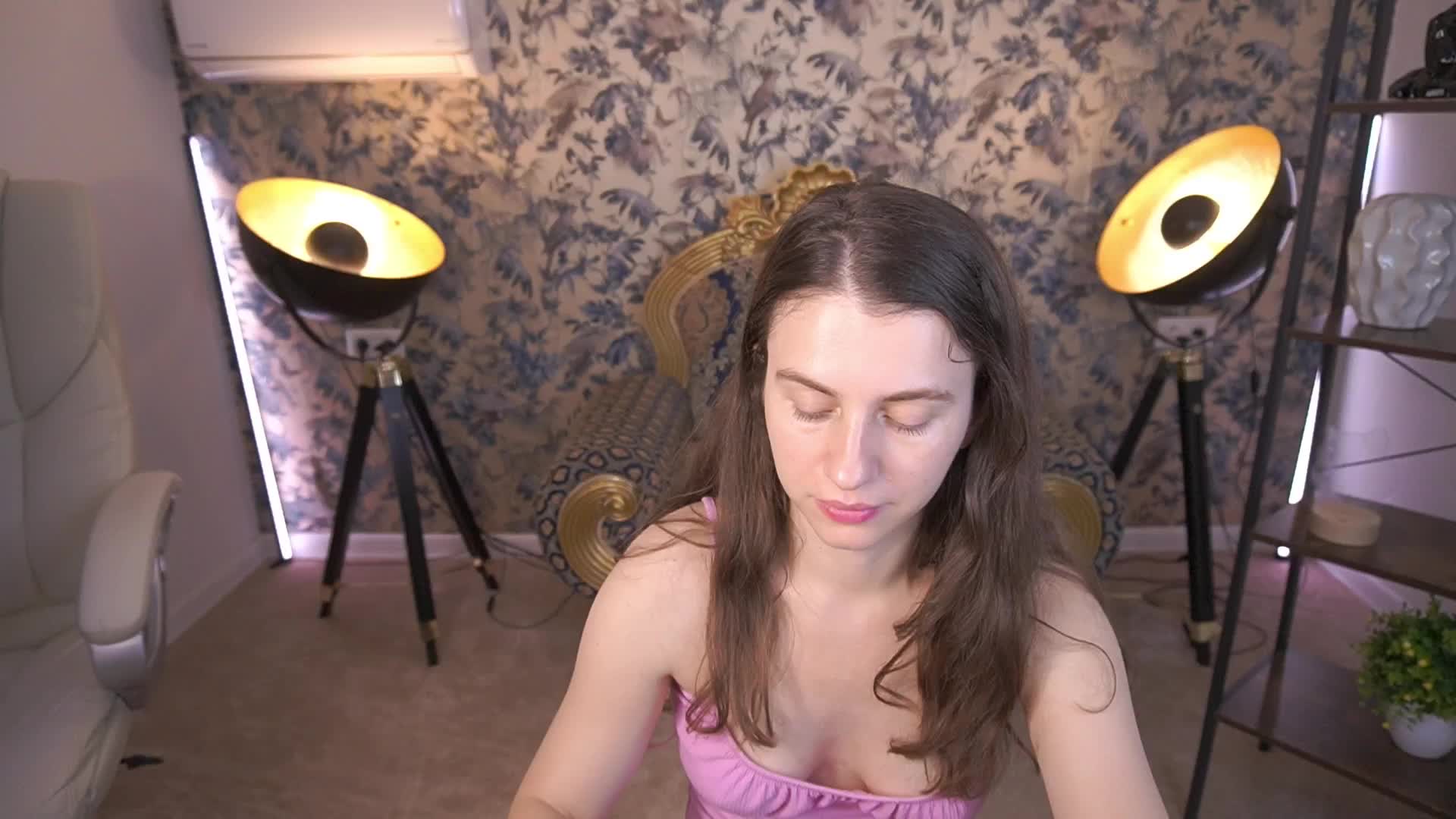 LittleJulii Приват Записи 2026-07-07