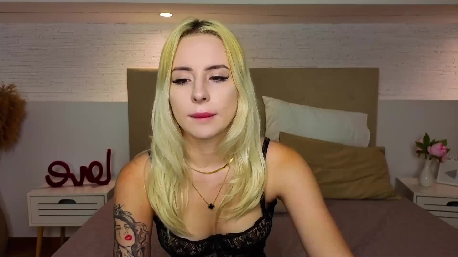 Bella-crazyy Приват Записи 2026-07-13