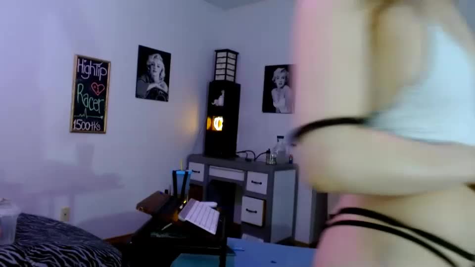 bombshellbaeby Приват Записи 2026-07-14