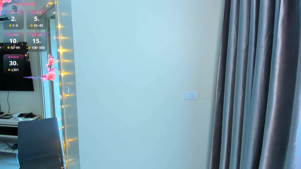evelyne-xx Приват Записи 2026-07-15